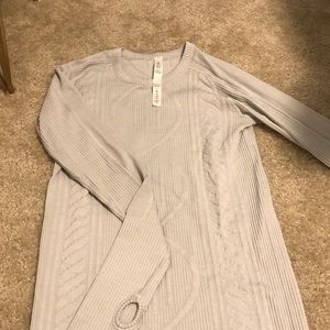 LULULEMON GREY LONG SLEEVE  PULLOVER